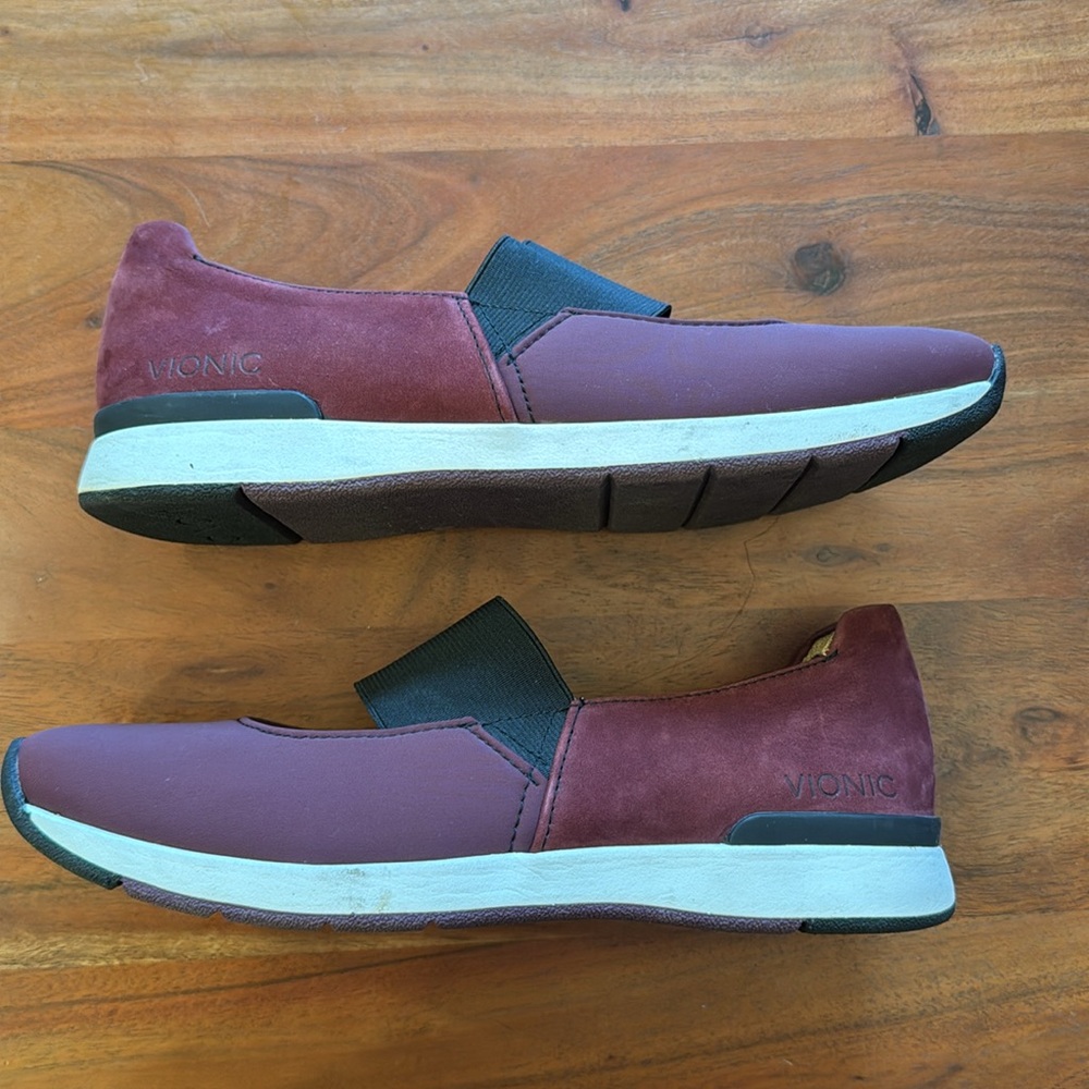 Vionic Cadee Flats - Picture 10 of 13